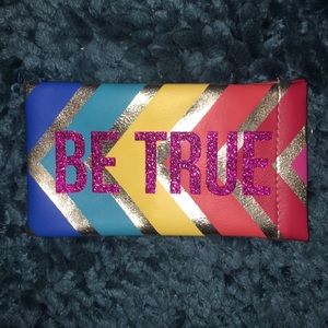 🌈 ‘Be True’ Sunglasses 🕶 Case 🌈